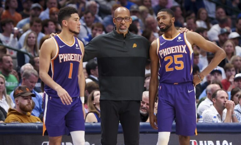 Monty Williams coaching the Phoenix Suns