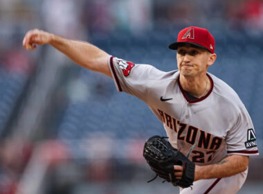 Diamondbacks celebrating victory against Nationals