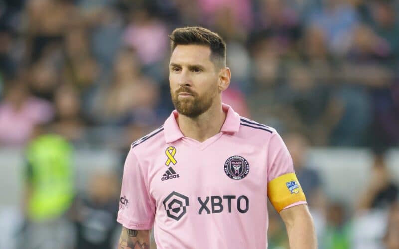 Lionel Messi playing football for Inter Miami